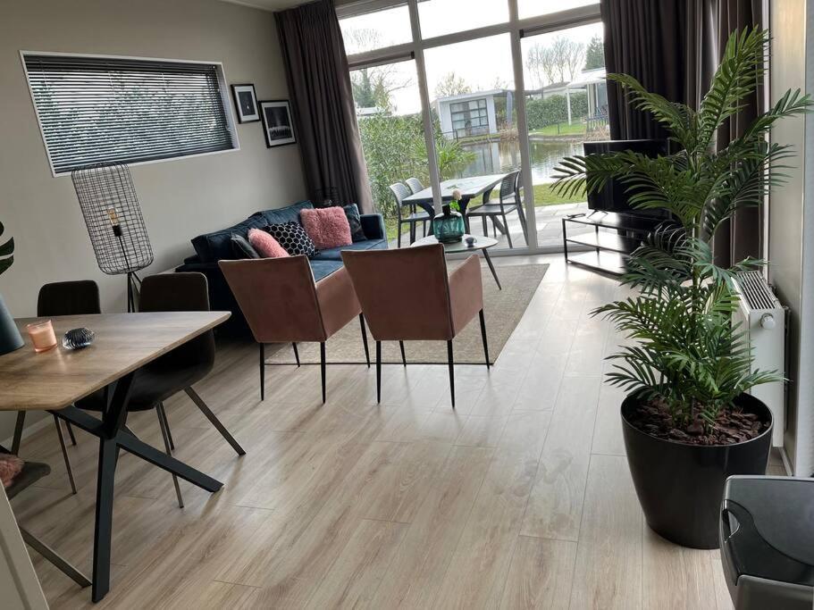 Luxus Chalet Waterfront Lathum Bagian luar foto